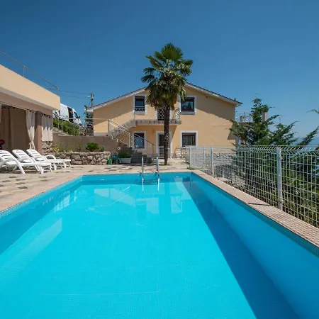 La Mer-3 By Interhome דירה לובראן