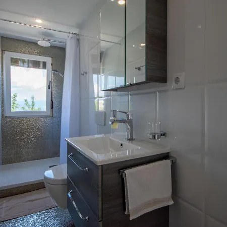 דירה La Mer-3 By Interhome לובראן