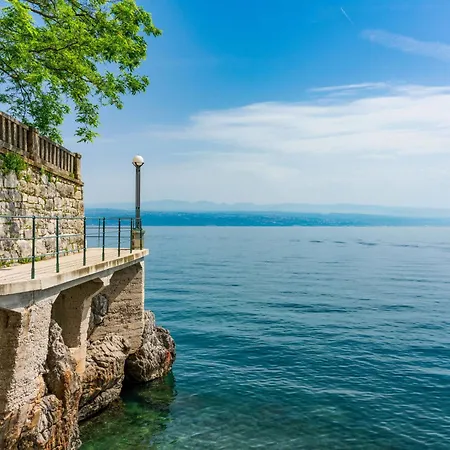 La Mer-3 By Interhome * לובראן