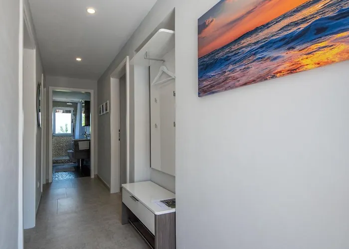 La Mer-3 By Interhome * Lovran