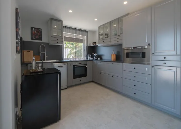 La Mer-3 By Interhome * Lovran